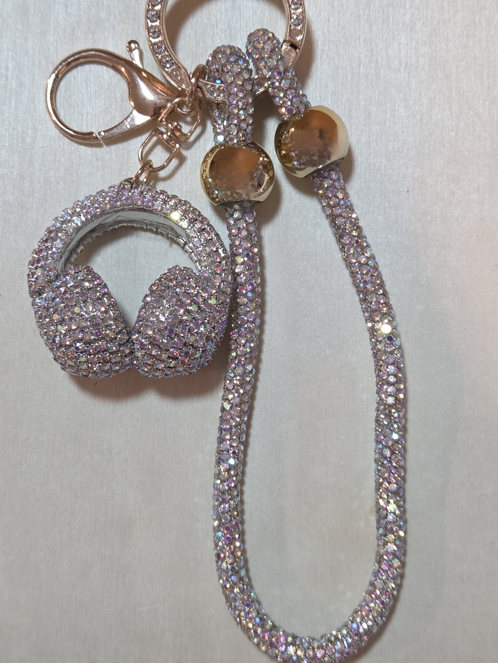 🎧 Luxury Iridescent Rhinestone Headphone Keychain & Bag Charm